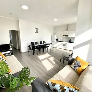 Apartment Plantin 3 Sleeping 2 Bathrooms., Antwerp
