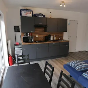 Studio 200 Meters From Central Station Amberes