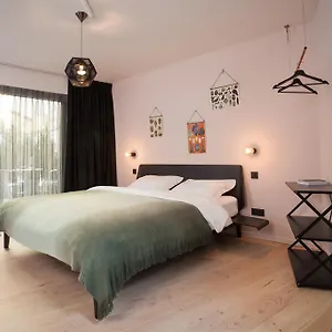 Bed & Breakfast Lucy In The Sky, Antwerpen